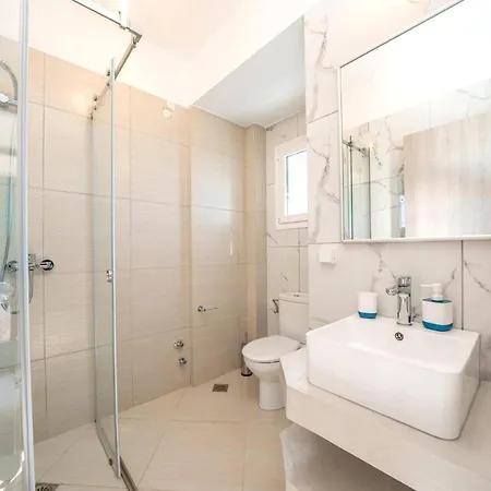 Roz By Вилла Plateies